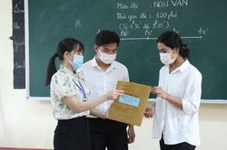 Xu hướng thi tốt nghiệp THPT đề mở, câu hỏi ngoài SGK: Bộ GD&ĐT lưu ý gì?