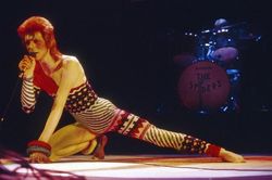 Ca khúc 'Life on Mars?' của David Bowie: Mang người nghe tới một thế giới khác
