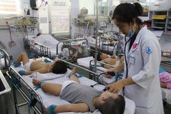 Gia tăng trẻ mắc virus hợp bào hô hấp thời điểm giao mùa