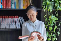 Nghị lực phi thường của nữ luật sư khiếm thính đầu tiên ở đất nước tỷ dân