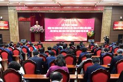 Xây dựng Đảng vững mạnh về chính trị, tư tưởng