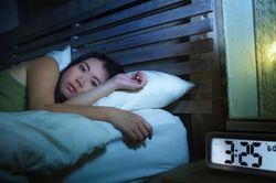 Lý do chúng ta dễ mất ngủ vào tối chủ nhật