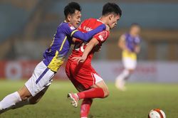 '4 tháng, cầu thủ chỉ đá 4 trận V-League...'