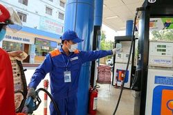 Giá xăng dầu tăng mạnh từ 15h ngày 13/3