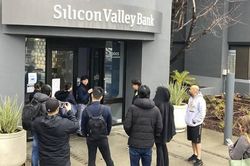 Fed phát đi thông báo quan trọng trấn an người gửi tiền sau sự kiện SVB phá sản