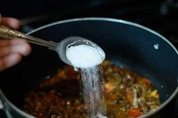 Lỡ tay nấu mặn cũng chẳng sao, cho thêm thứ này là khắc phục được, không cần thêm nước