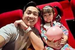 Cường Đô La lên tiếng khi bị hỏi sự riêng tư lúc đưa 2 nhóc tỳ xem phim ở rạp