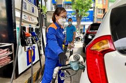 Giá xăng, dầu đồng loạt tăng