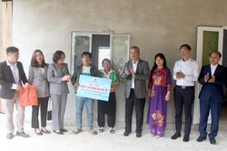Bàn giao nhà cho 2 gia đình khó khăn của xã Thanh Minh