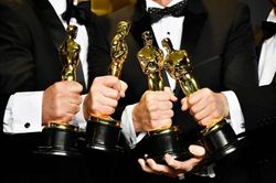 Oscar 2023: Phim Everything Everywhere All at Once mang về 7 tượng vàng