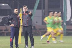 U23 Việt Nam 'đá kín' với đội hạng Nhất