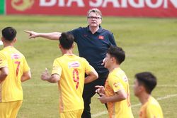U23 Việt Nam thắng trận đầu tiên dưới thời HLV Troussier
