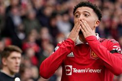Ten Hag bóng gió xếp Sancho ở vai trò mới