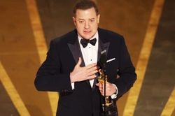 Sự suy sụp của một nam thần và cú lội ngược dòng vụt sáng ở Oscar 2023