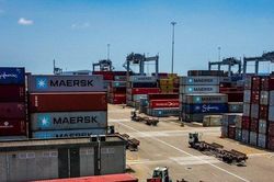 Nhân lực logistics vừa thiếu vừa yếu: Học ngành này cần chú ý gì?