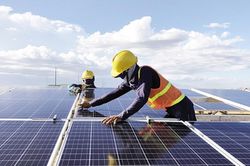 36 NĐT kiến nghị xem xét các dự án điện mặt trời, điện gió