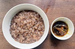Đời sống Tô cháo gạo lứt của ngoại