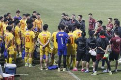 Bóng đá Việt Nam ngày 15/3: HLV Philippe Troussier chấm điểm cầu thủ U23 Việt Nam