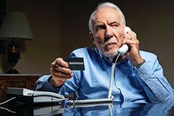 Nhà ai có người già phải cảnh giác ngay thủ đoạn lừa đảo mới này: Bịa chuyện cháu bị tai nạn, yêu cầu chuyển tiền ngay lập tức!