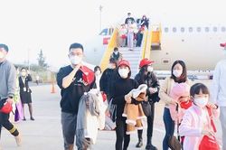 Bắt đầu đón tour du lịch Trung Quốc, doanh nghiệp Việt vẫn 'nửa mừng nửa lo'