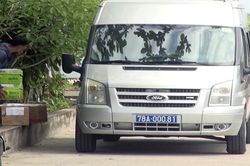 Cảnh sát khám xét Trung tâm đăng kiểm ở Phú Yên