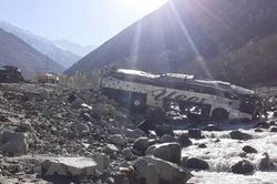 Afghanistan: Tai nạn xe buýt nghiêm trọng khiến 18 người thương vong