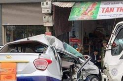 Tai nạn liên hoàn giữa 3 ô tô, 2 người tử vong