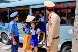 Bài 3: Thiếu chặt chẽ trong quản lý