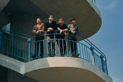 Chillies thực hiện concert tour 'Trên những đám mây'