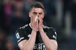 Juventus phải giải cứu Dusan Vlahovic
