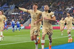 Chelsea: Xoay chuyển mùa giải thế nào, Potter?