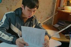 Nam sinh dân tộc Dao vươn lên với nghị lực phi thường