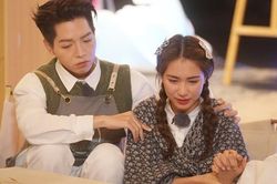 Hòa Minzy bật khóc trong tay Đức Phúc, thừa nhận bất ổn về sức khỏe và tâm lý