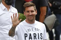 Thế đường cùng của Messi tại PSG