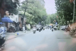 Tài xế ôtô bị hành hung vì lỗi mở cửa xe bất cẩn
