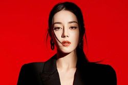 Địch Lệ Nhiệt Ba nổi bật giữa dàn nam thần được Weibo vinh danh