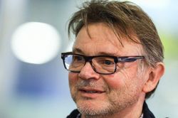 'Thông điệp của HLV Troussier chưa quá ghê gớm, nhưng đủ để nhắc nhở các đàn anh ĐTVN'