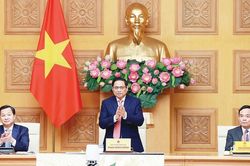 Góp phần bảo vệ Tổ quốc và xây dựng nền kinh tế tự chủ