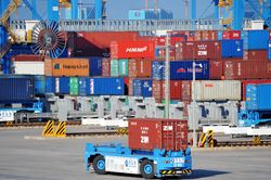 OECD nâng dự báo tăng trưởng kinh tế toàn cầu trong năm 2023