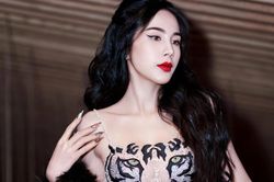 Thủy Tiên nói gì khi khán giả khuyên trở lại đường đua nghệ thuật?