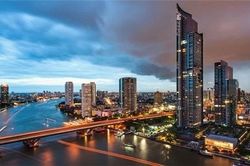 Nhiều ngân hàng sụp đổ và sự hoảng loạn trên thị trường bất động sản