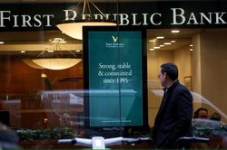 Các ngân hàng lớn tại Mỹ bơm 30 tỷ USD giải cứu First Republic Bank