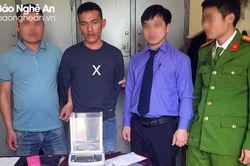 Bắt đối tượng mang theo hung khí, tàng trữ 1.300 viên ma túy tổng hợp