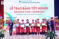 Trường Đại học Bách khoa trao bằng tốt nghiệp đợt 1 năm 2023