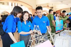 Bồi dưỡng thanh thiếu niên thời 4.0