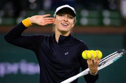 Indian Wells ngày 10: Sabalenka vào chung kết, Swiatek thua sốc á quân Australian Open