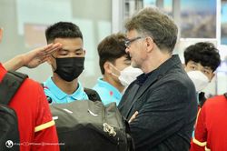 U23 Việt Nam chia 2 nhóm, mất 18 tiếng để hội quân tại Qatar