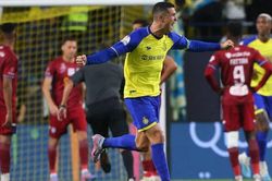 Lập siêu phẩm sút phạt, nhường penalty cho đồng đội, Ronaldo khiến tất cả phải khâm phục