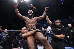 Leon Edwards lần thứ 2 đánh bại Kamaru Usman, bảo vệ thành công đai UFC