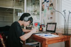 Dạy con kỹ năng phòng tránh lừa đảo trực tuyến